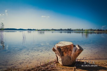 Lake / https://vk.com/e.vaguro

https://www.instagram.com/vaguro_v_u_v/

https://web.facebook.com/evgeniy.vagouro