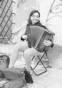 Street music / ***