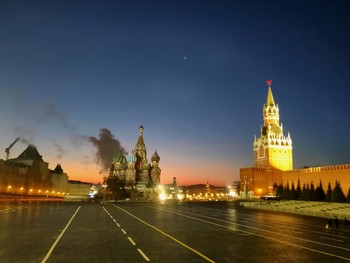 Fog dissipates / ***