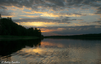 Evening on the lake / ***