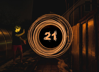21 / ***