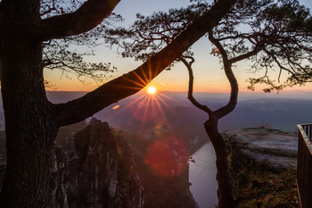 &nbsp; / Sonnenaufgang über der Bastei