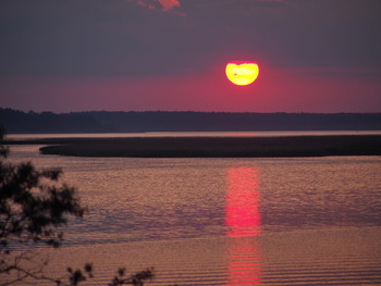 Bright sunset / ***