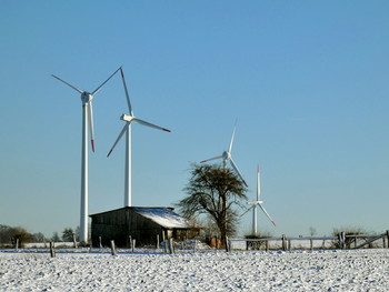 Windpark im Winter / auf der Bosseborner Höhe bei Höxter