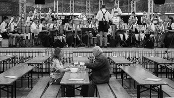 &nbsp; / Schwäbische Trachtenkapelle Hirblingen
https://www.youtube.com/watch?v=wQdX_ZMEXnc