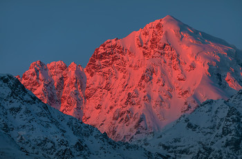 Awakening of the mountains / ***