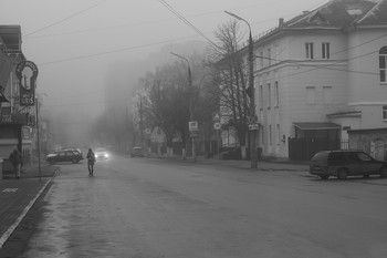  / Foggy streets