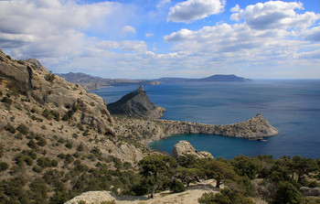 Sudak Bay / ***