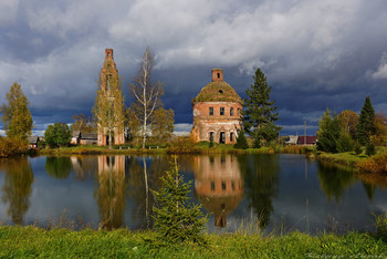 Between autumn thunderstorms... Golovinskoe village / ***