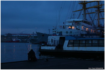 Morning Fisherman / ***