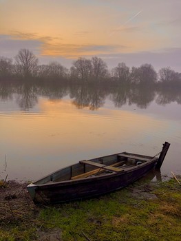Sunrise / ***