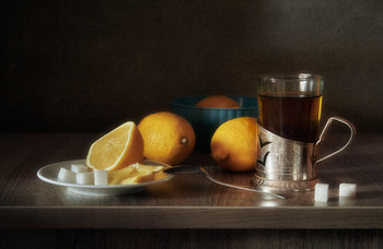 Tea with lemon / ***