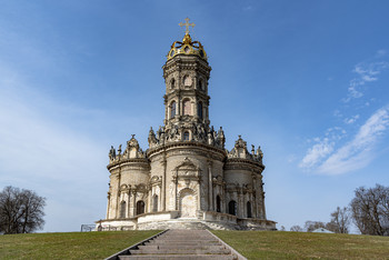 Znamenskaya church / ***