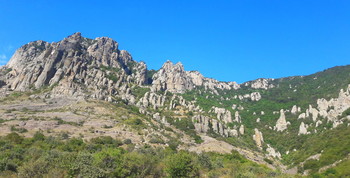 Crimean mountains / ***