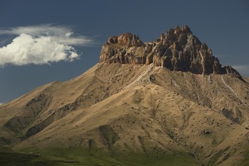Mountain / ***