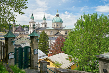 Blick auf Salzburgs Dom / Blick auf Salzburgs Dom