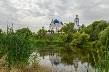Bogolyubskii Monastery / ***