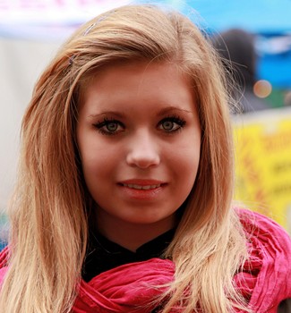 Blonde / ***