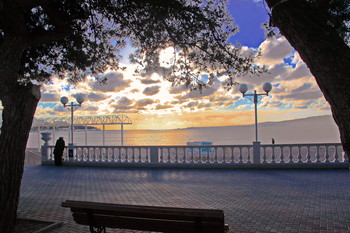 It was getting dark ... / ***