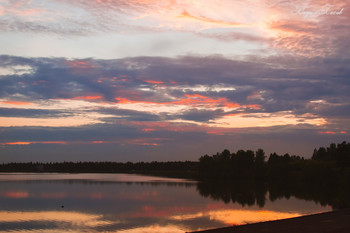 Sunset on the lake / ***
