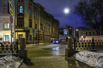 Moscow in the evening / ***