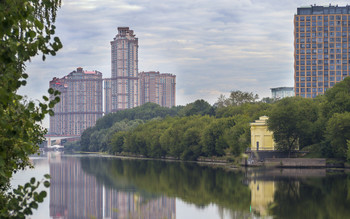 Morning on the river / ***