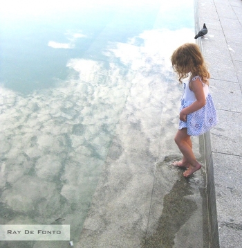 Stepping over the heavens, surrounded by birds