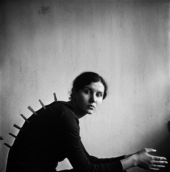 Katia (portrait with "comb")