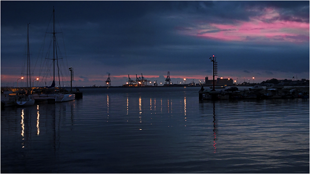 Evening in the old port