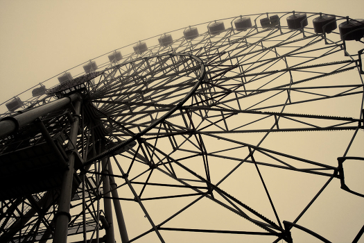In Gorky Park, sleeping in a fog that's what the wheel