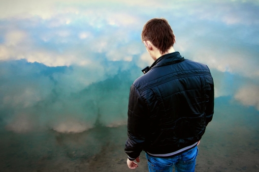If the ships leave traces on the waves, we would set off for them to swim ...