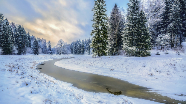 Chains of Ice