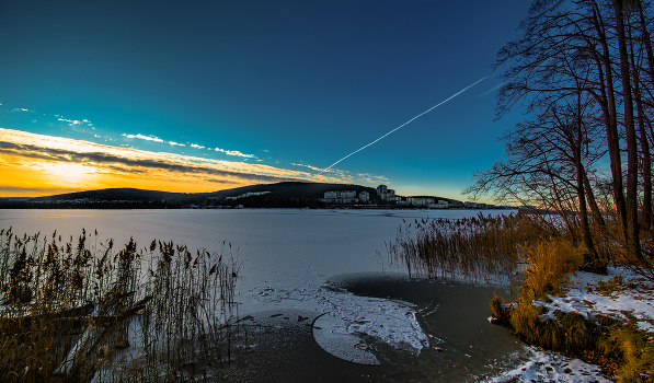 Evening on the lake