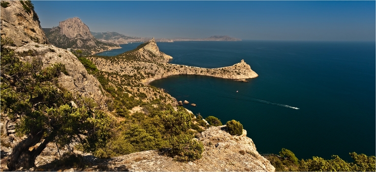 Crimean landscape with a jumper ...