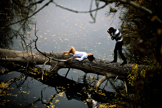 You take off, take off my photographer ....
