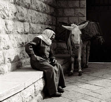 Kerosinovoz on a smoke break