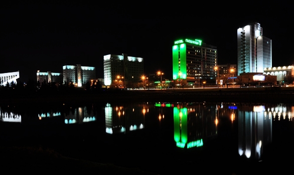 Minsk, street, lamp, drugstore ....