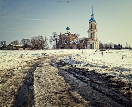 Road to the Temple (2).