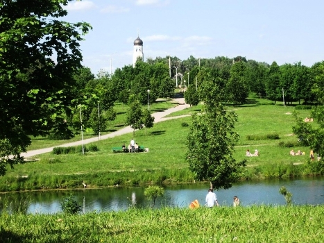 Minsk, surrounded by green:)