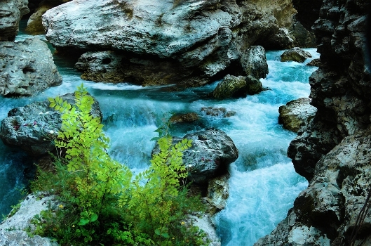 Cold water stones