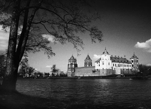Mir Castle.