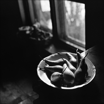 Still life with pears.