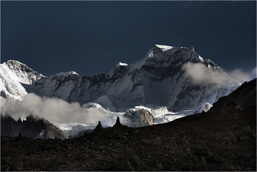 7922 m