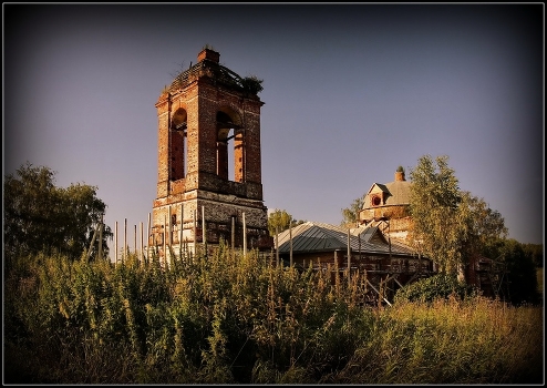 Church of the Holy Virgin Protection in Small Brembole