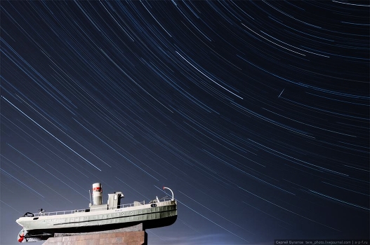 Photos of Nizhny Novgorod - boat hero among the stars