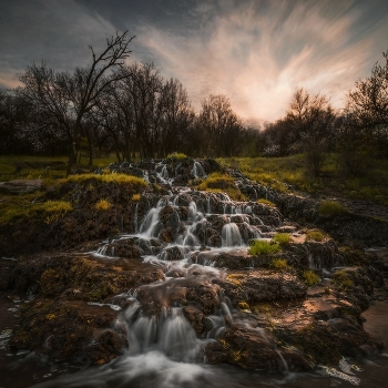 The hill rings stream ...