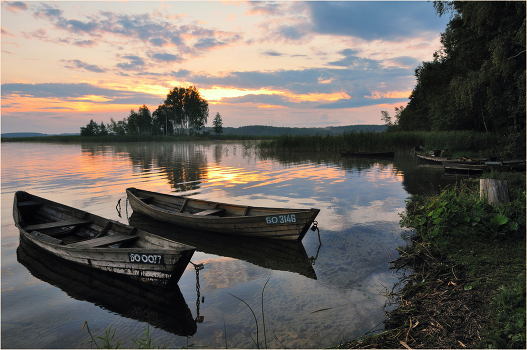 2 fishing boats