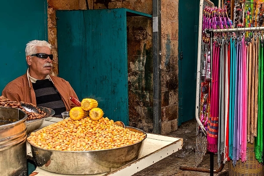 Blind seller corn.