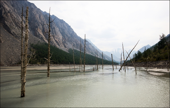 Lake comes and goes