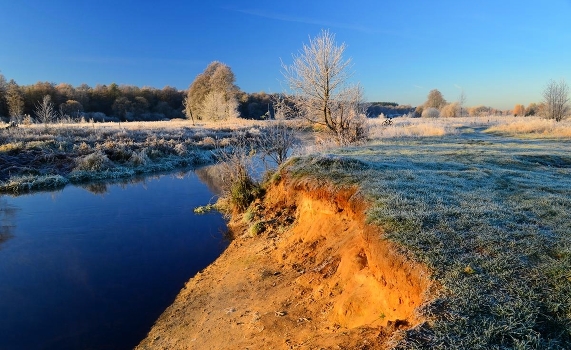 Frosty Morning on the River Plisa